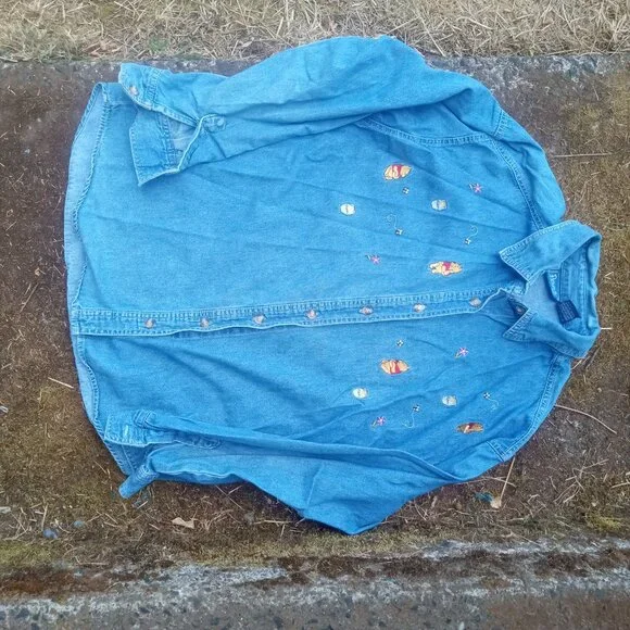Vintage 90’s Denim Winnie The Pooh Buttondown - Picture 9 of 16